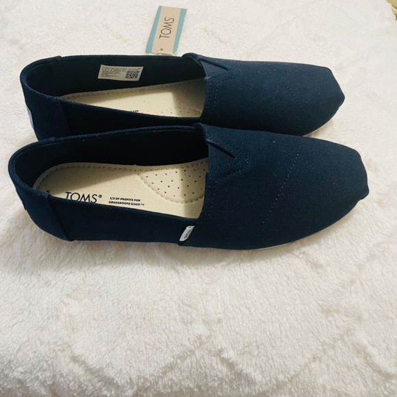 Toms Canvas Flats - Picture 3 of 16